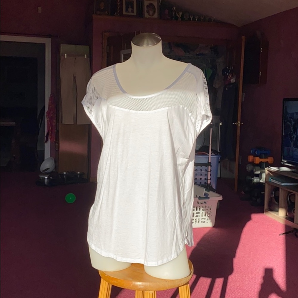 Fabletics top